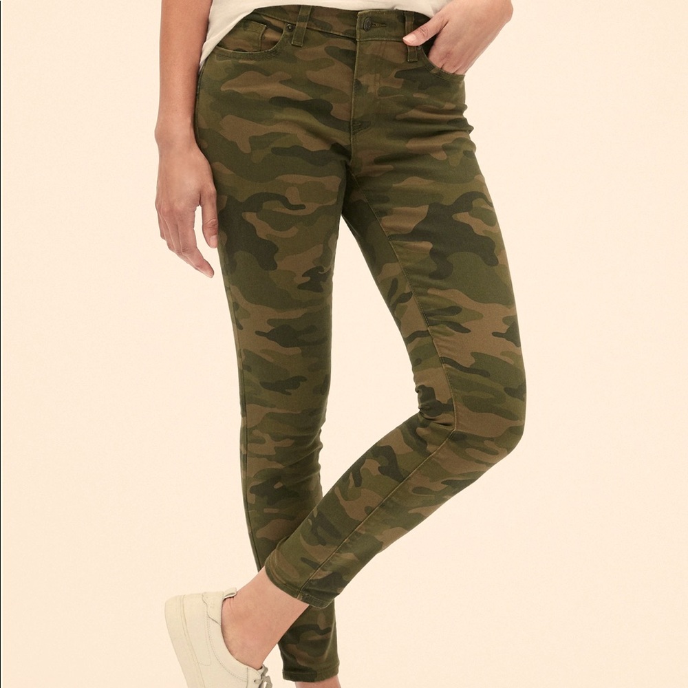 True Skinny Angle - NWT